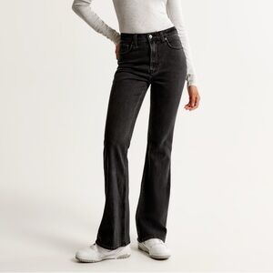 Abercrombie High Rise Flare Jean in Black Size 26R